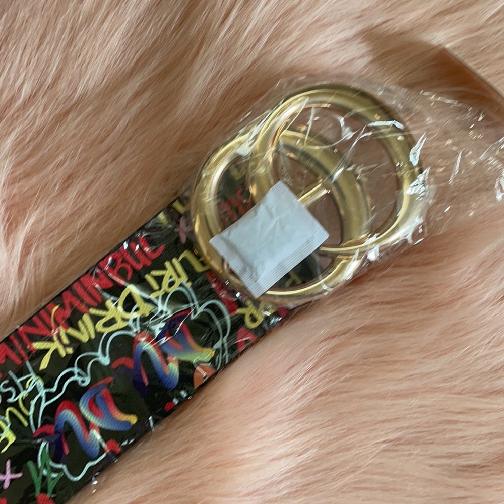 J Elise Boutique Plus Size Multi Color Graffiti Belt - Picture 6 of 6
